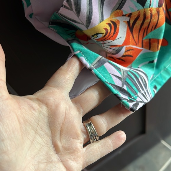 Set of 3 Disney scrub tops, polyester/spandex size small - Picture 15 of 16